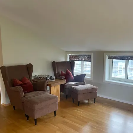 Apartman Hjemmekoselig Toppleilighet I Sentrum