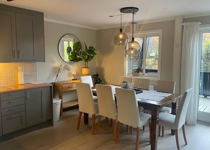 Hjemmekoselig Toppleilighet I Sentrum Beitostolen